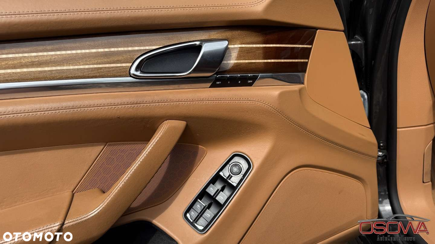 Porsche Panamera - 18