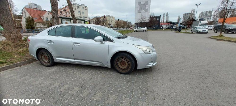 Toyota Avensis 1.8 Sol - 3