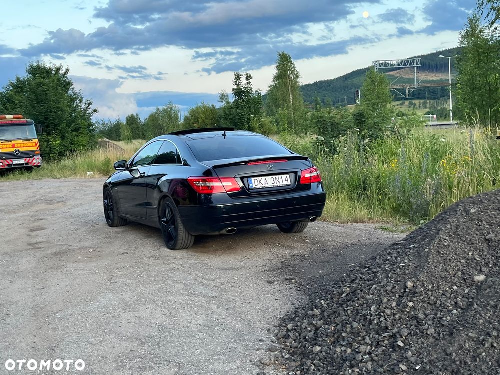 Mercedes-Benz Klasa E - 27