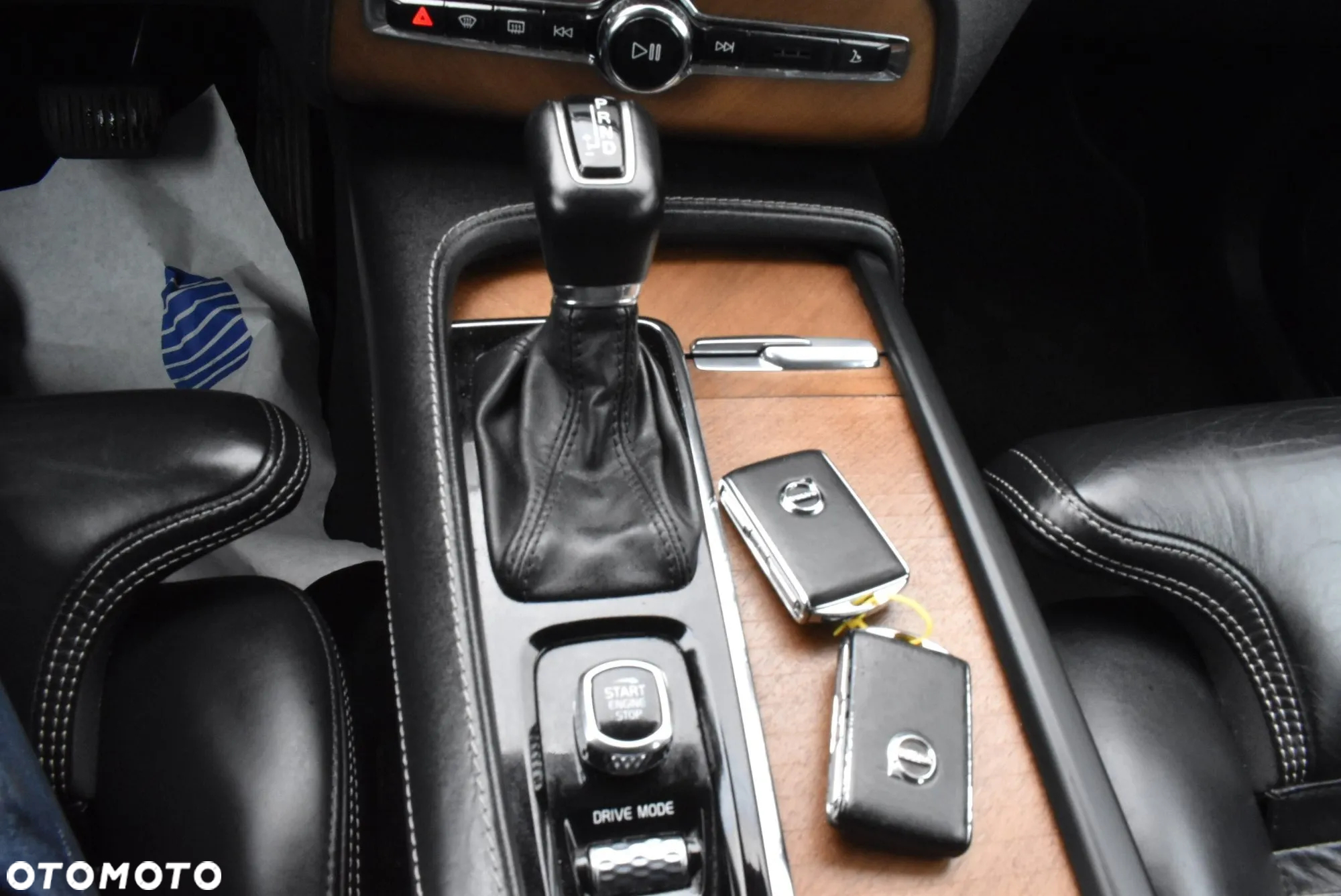 Volvo XC 90 D4 FWD Inscription 7os - 14