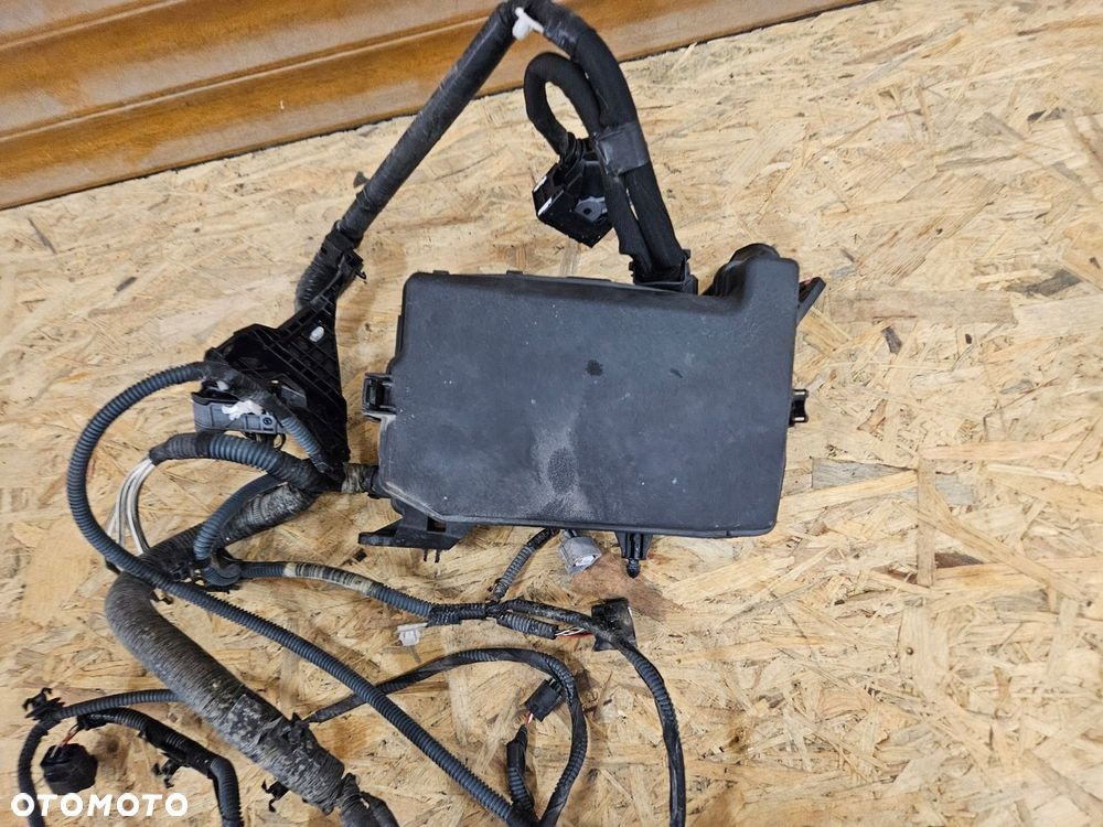 TOYOTA AURIS II LIFT 15-18 1.8 HYBRID SKRZYNKA BEZPIECZNIKÓW WIĄZKA LAMPY - 2