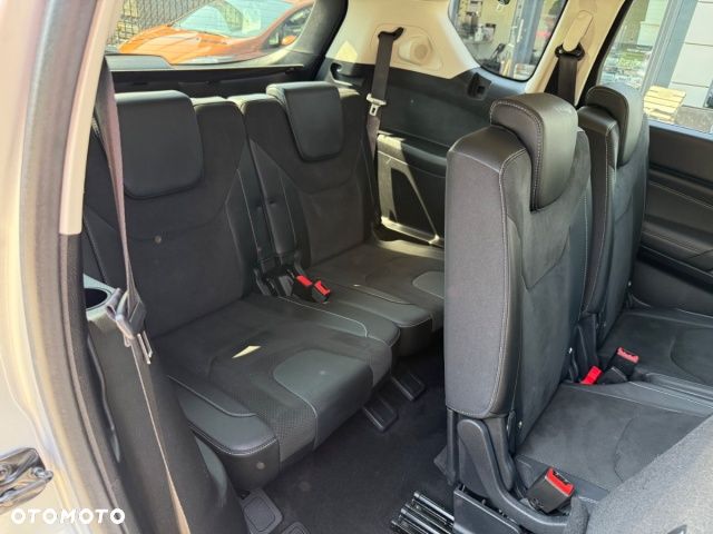 Ford S-Max - 32