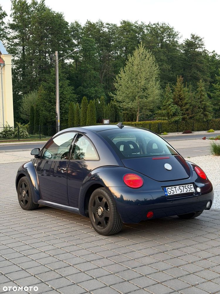 Volkswagen New Beetle - 8