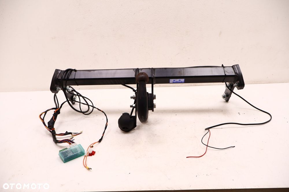 VOLVO XC60 I HAK HOLOWNICZY MODUŁ KOMPLET - 1