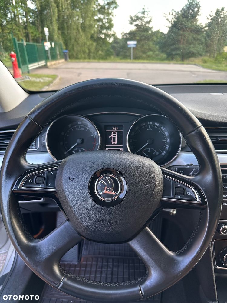 Skoda Superb 2.0 TSI DSG Exclusive - 23