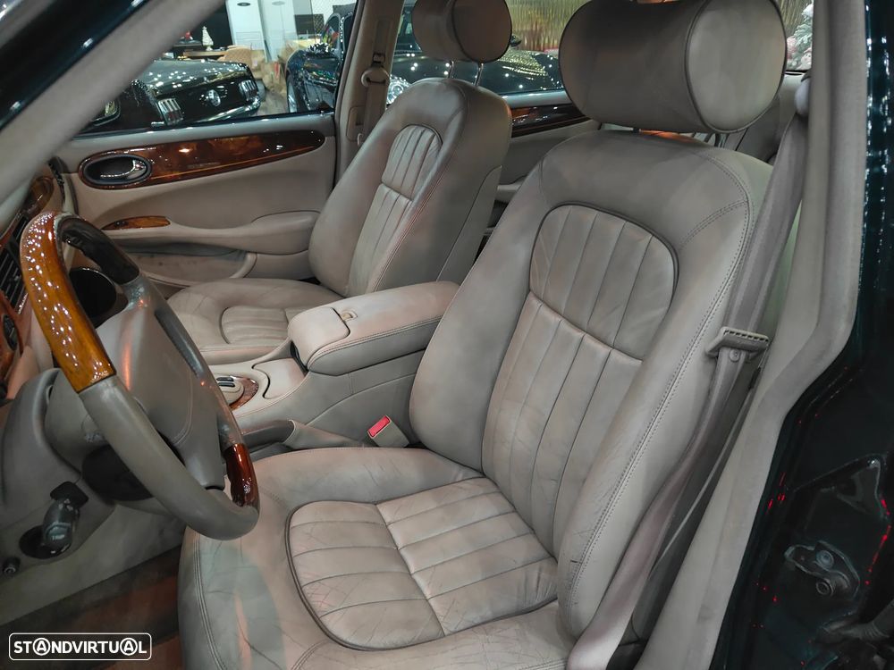 Jaguar XJ XJ8 3.2 Executive - 12