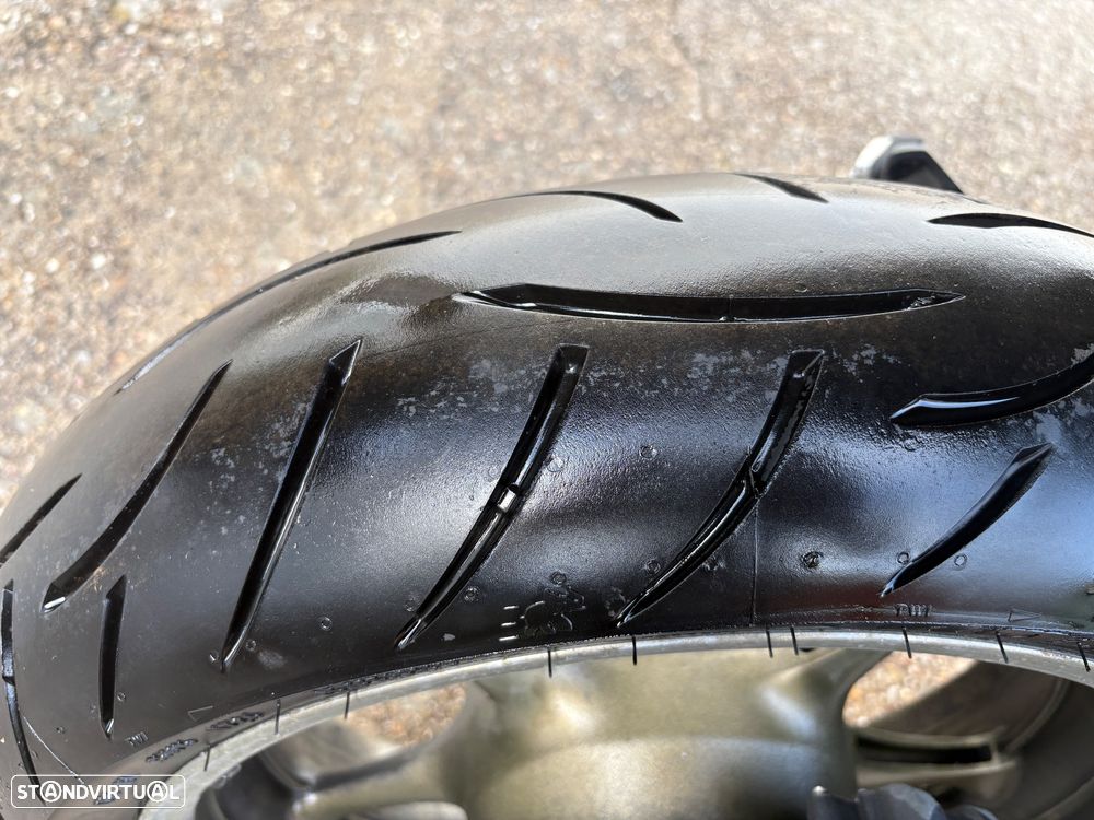 Yamaha XJ - 6