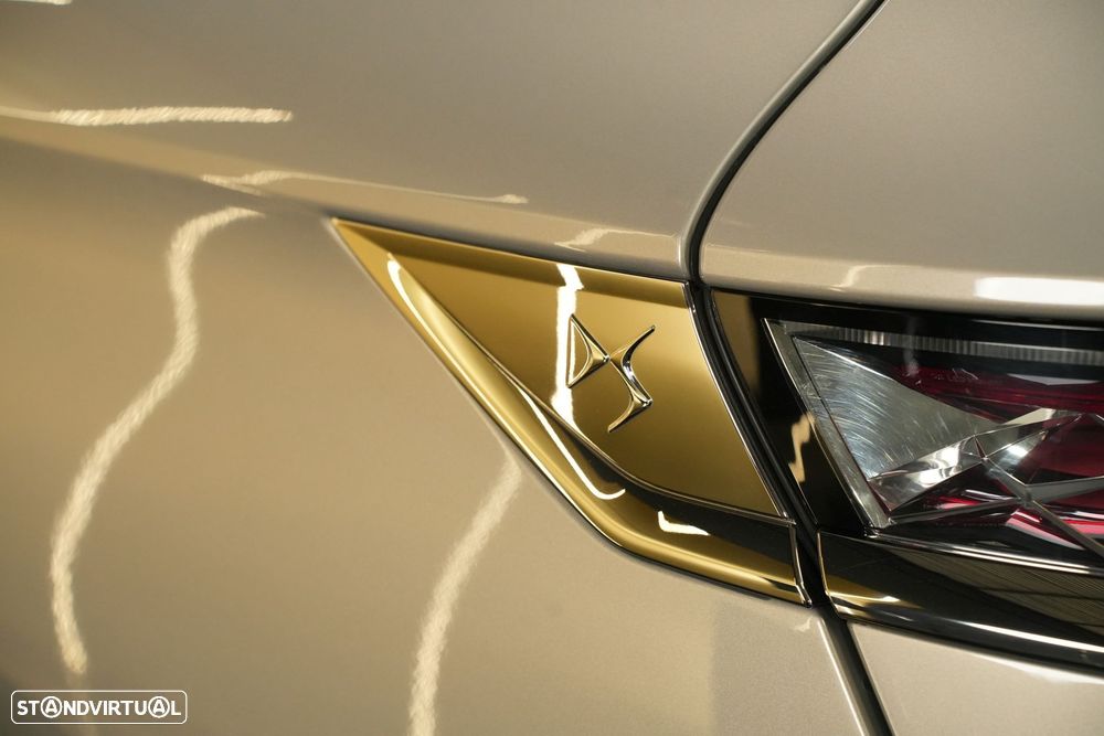 DS DS7 Crossback 1.5 BlueHDi So Chic EAT8 - 18
