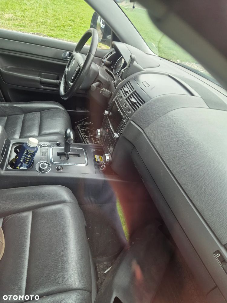 Volkswagen Touareg 3.0 V6 TDI DPF Automatik - 3