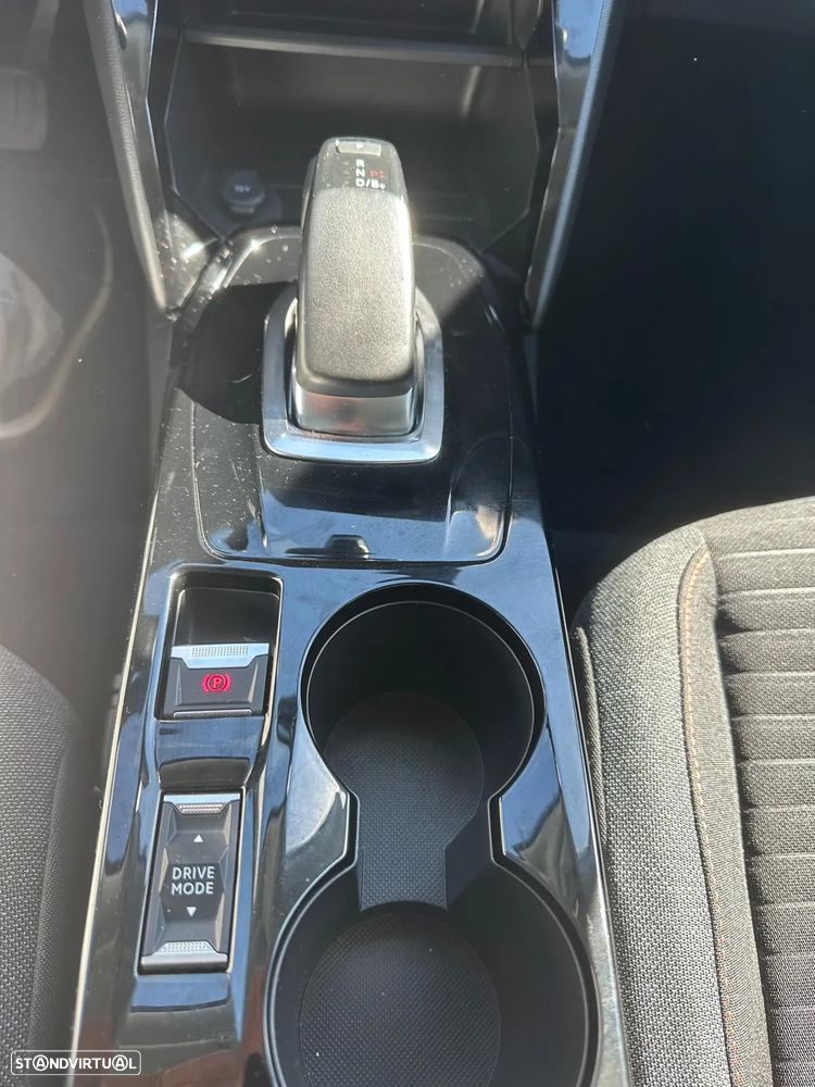 Peugeot e-2008 50 kWh Style - 11