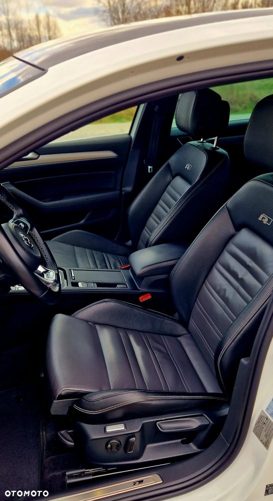 Volkswagen Passat - 4