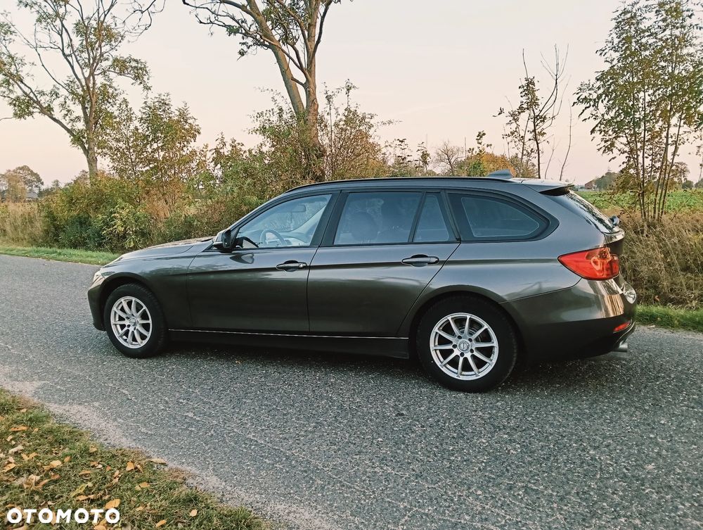 BMW Seria 3 2013 photo 4