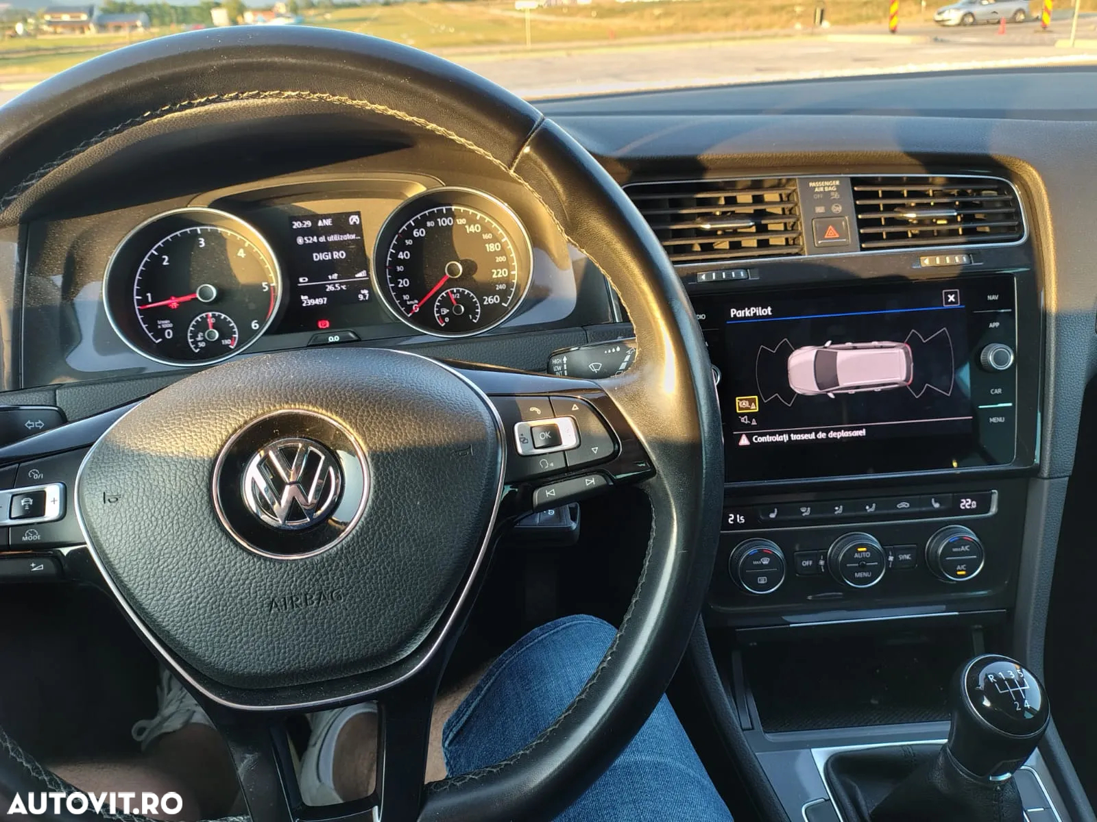 Volkswagen Golf 1.6 TDI Comfortline - 19