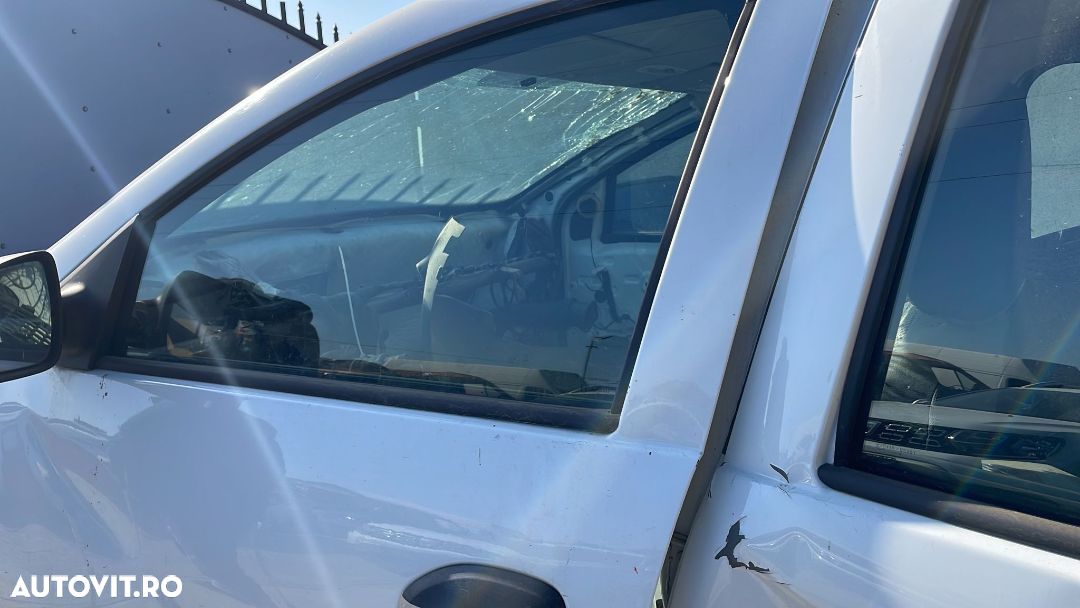 Geam Dacia Logan/ Sandero 2013-2020 stânga fata - 1
