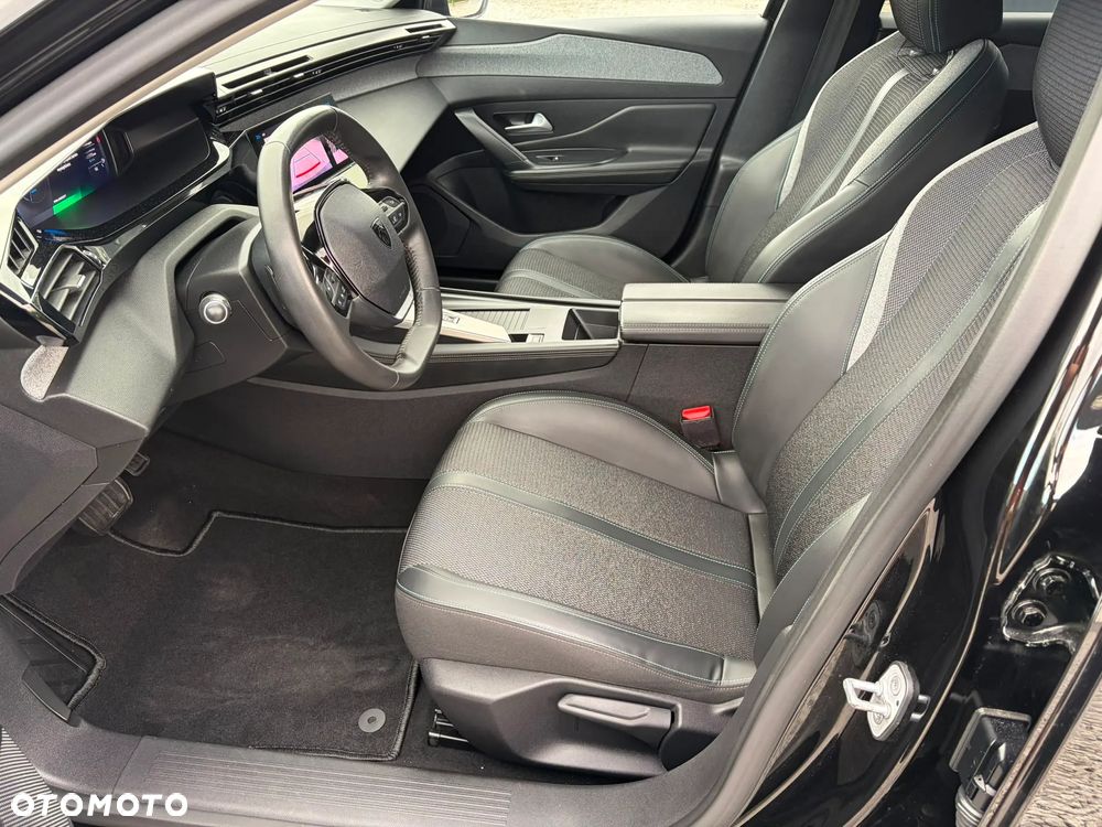 Peugeot 308 1.6 Hybrid PHEV Allure Pack EAT8 - 28