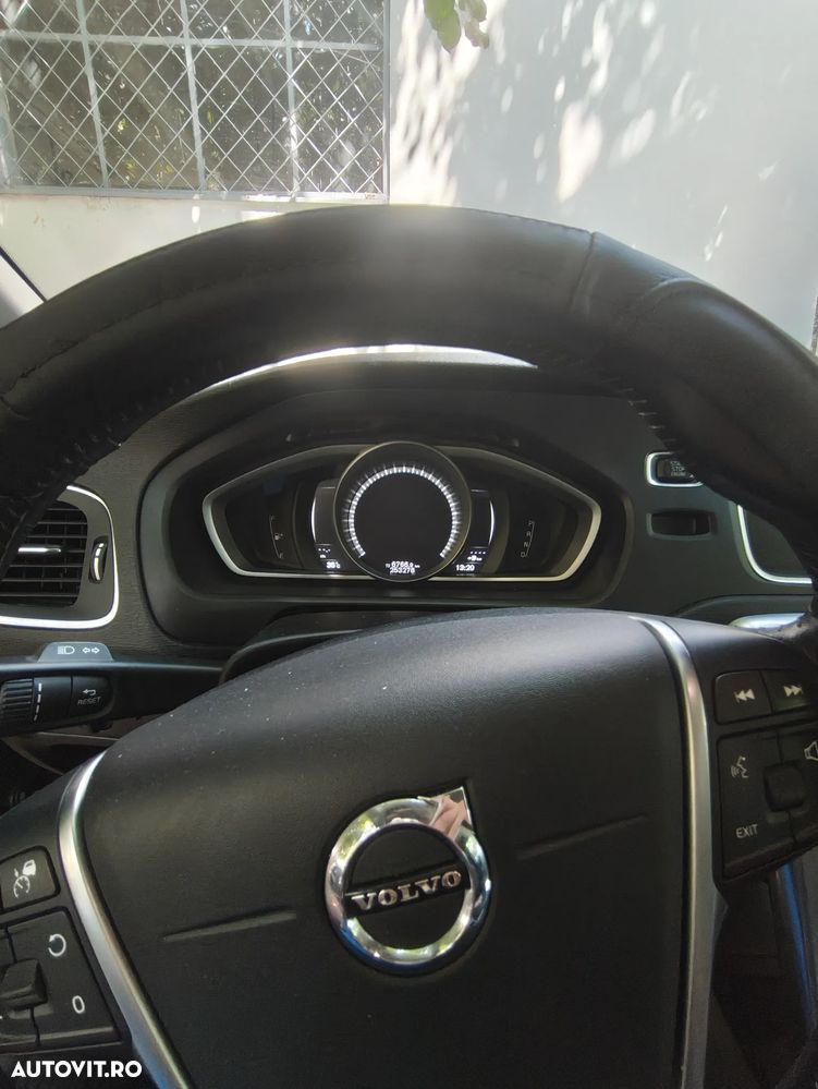 Volvo V40 D3 Aut. Inscription - 4