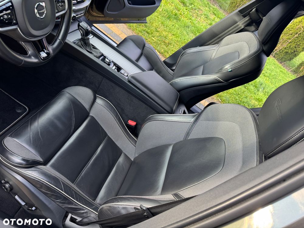 Volvo XC 60 D4 R-Design - 13