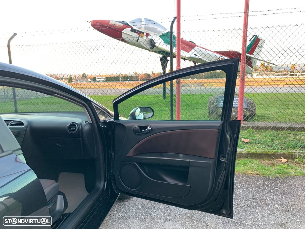 SEAT Leon 2.0 TDI FR DPF - 46