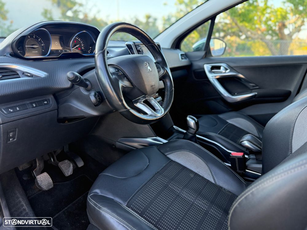 Peugeot 2008 PureTech 82 Allure - 13