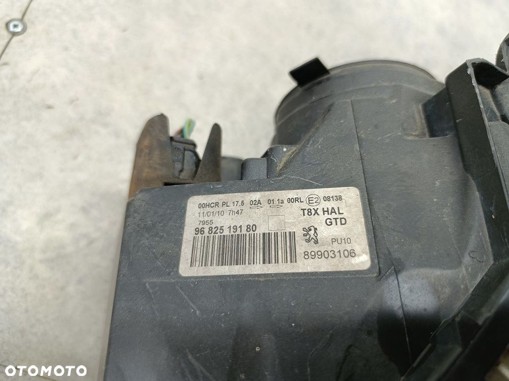LAMPA PRZÓD LEWA PEUGEOT 5008 9682519180 89903106  VALEO - 5