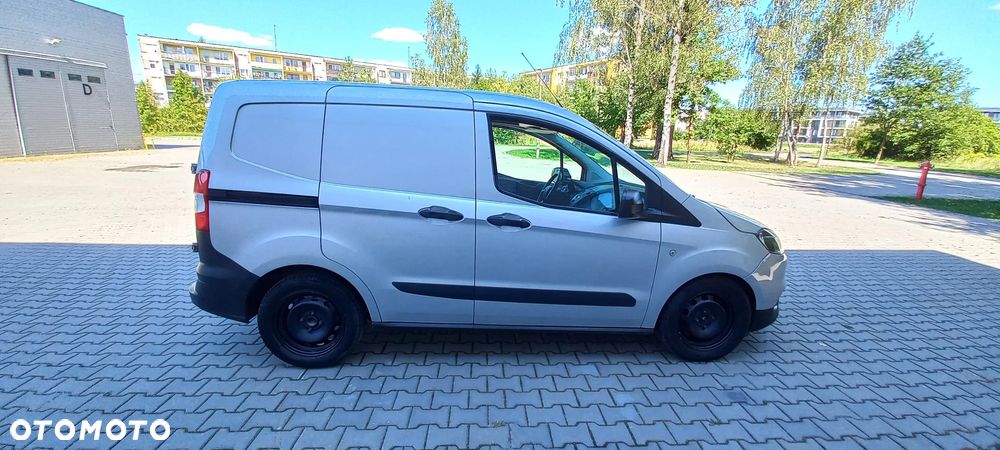 Ford TRANSIT COURIER - 29