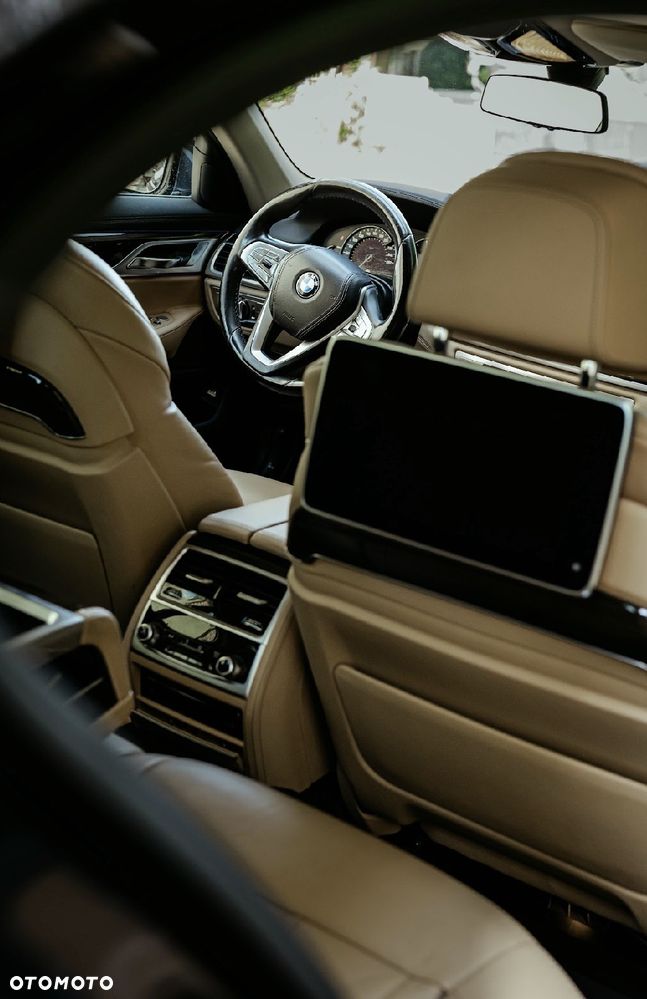 BMW Seria 7 730d xDrive - 22