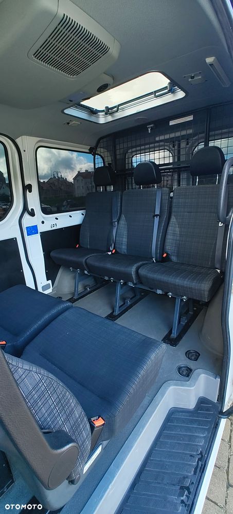 Mercedes-Benz Sprinter - 14