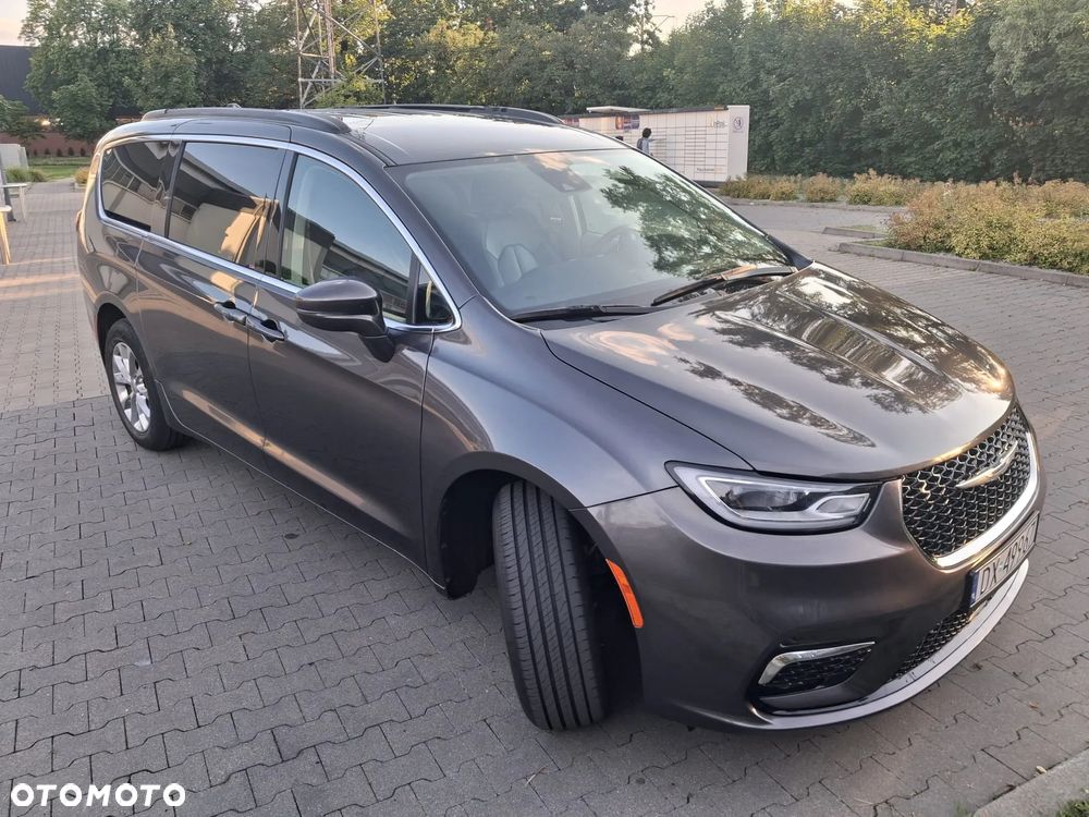 Chrysler Pacifica - 11