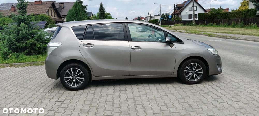 Toyota Corolla Verso 2.0 D-4D Executive - 5