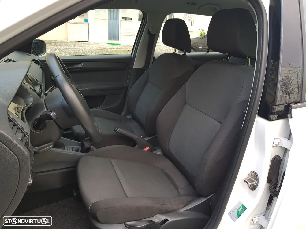 Skoda Fabia Break 1.0 Style - 24