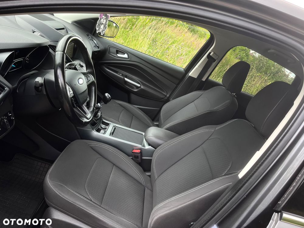 Ford Kuga - 13