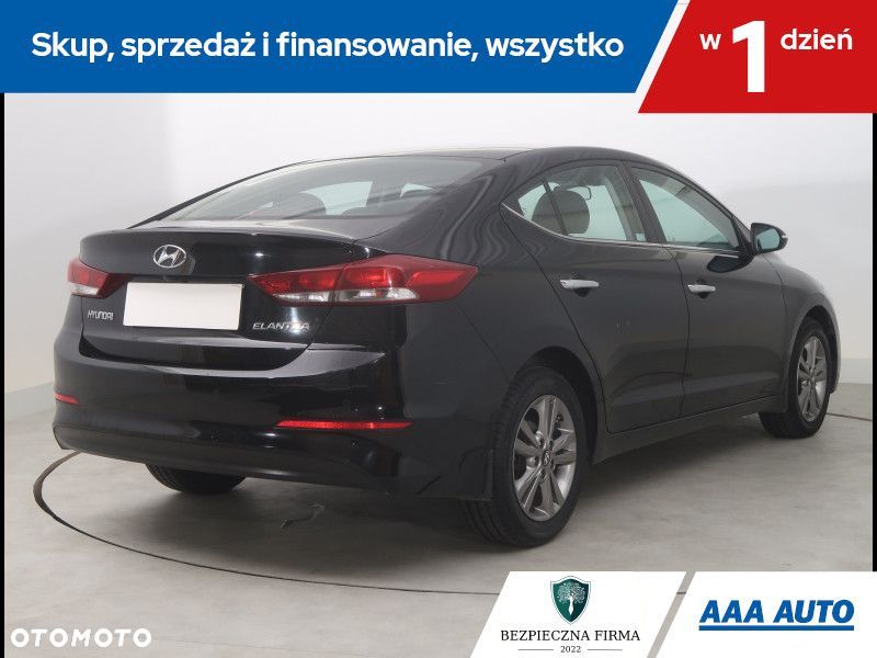 Hyundai Elantra - 6