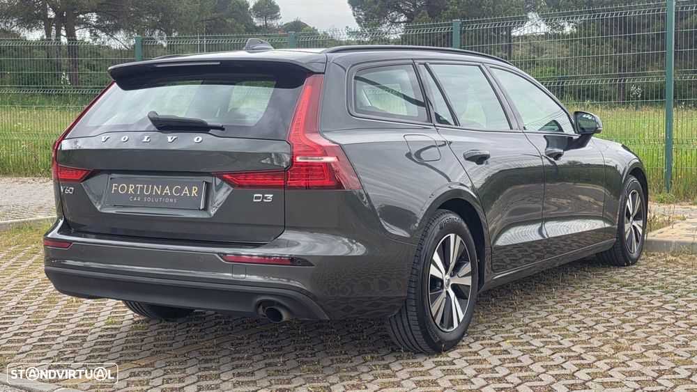 Volvo V60 2.0 D3 Momentum Core - 5