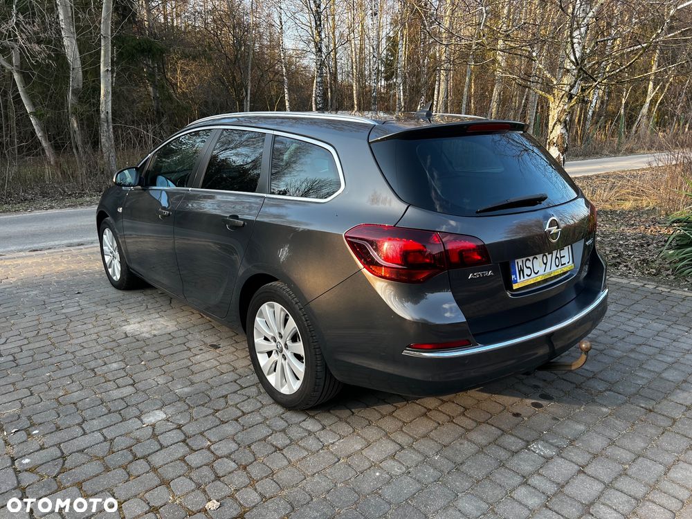 Opel Astra 1.6 CDTI Cosmo - 14