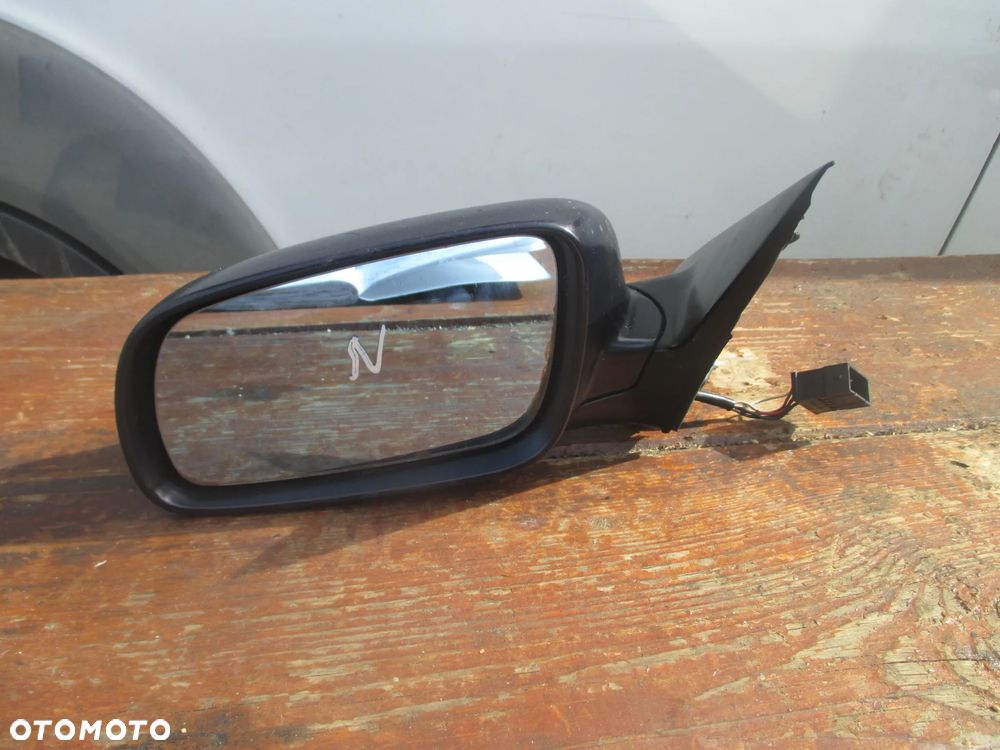 Lusterko lewe AUDI A6 C5 5pin Europa - 1