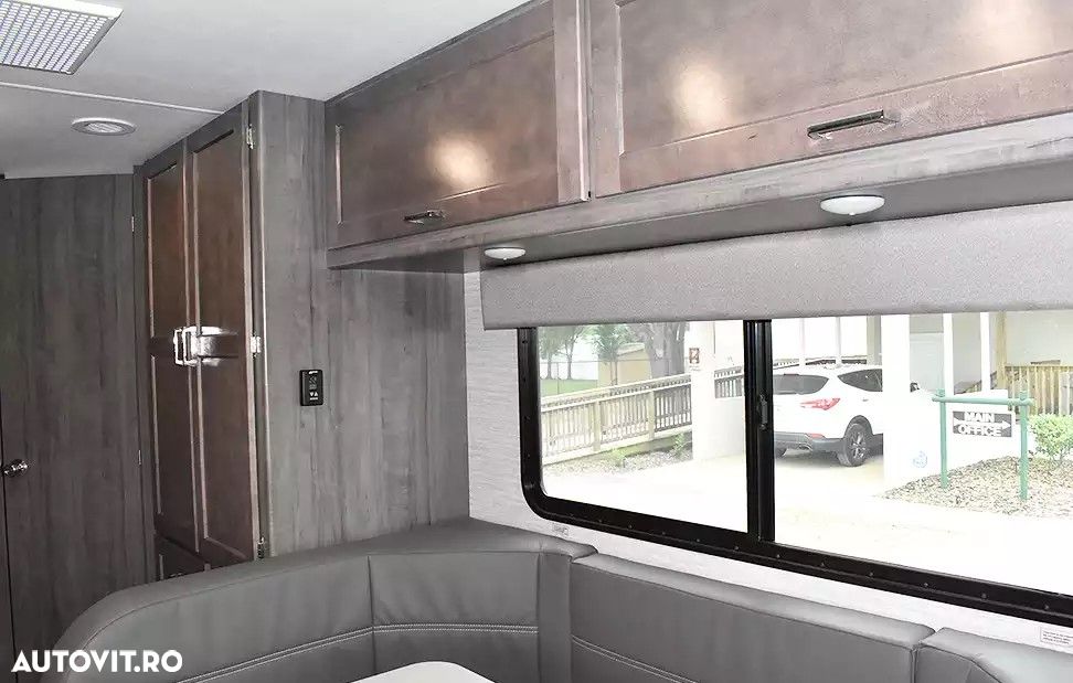 Ford E350 - 26