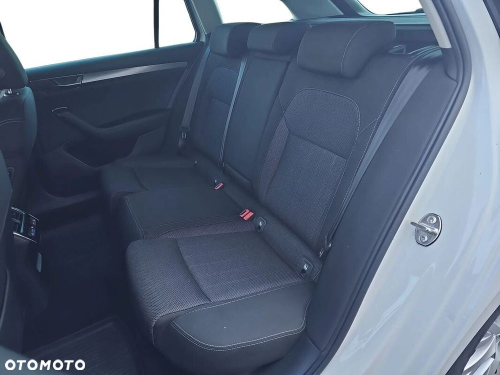 Skoda Superb 2.0 TDI SCR Style DSG - 21