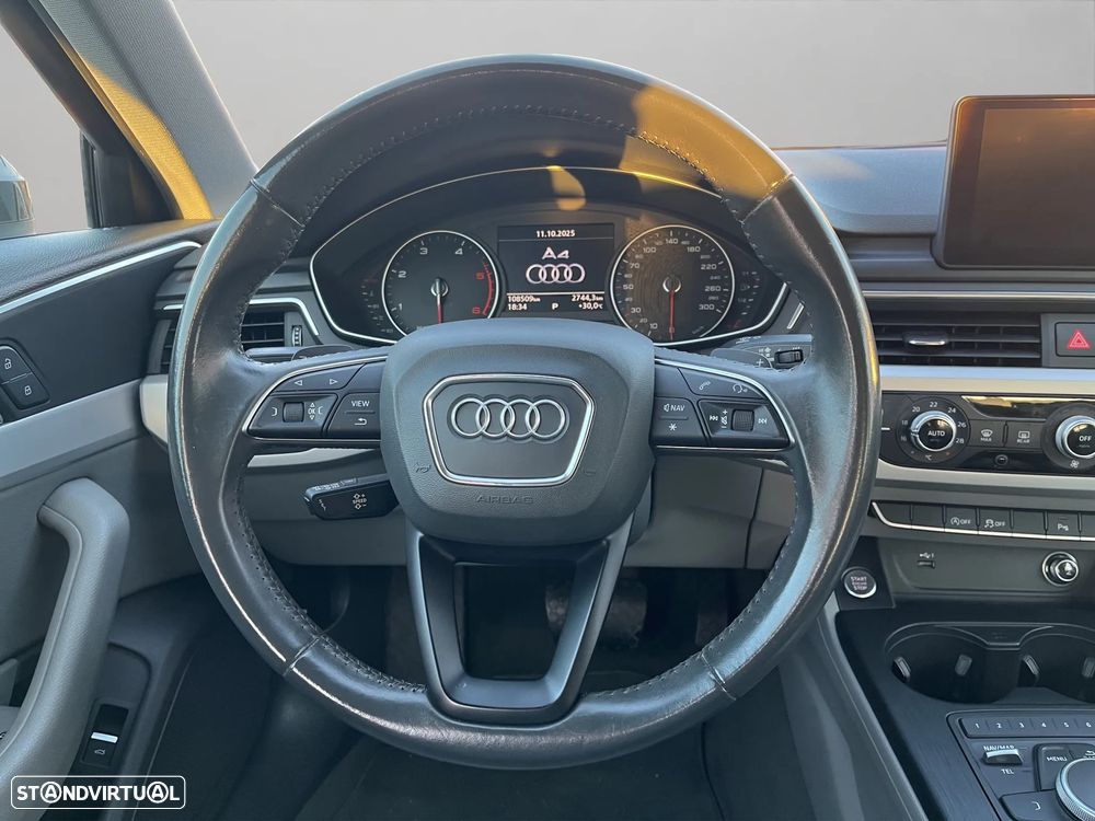 Audi A4 30 TDI S tronic design - 10