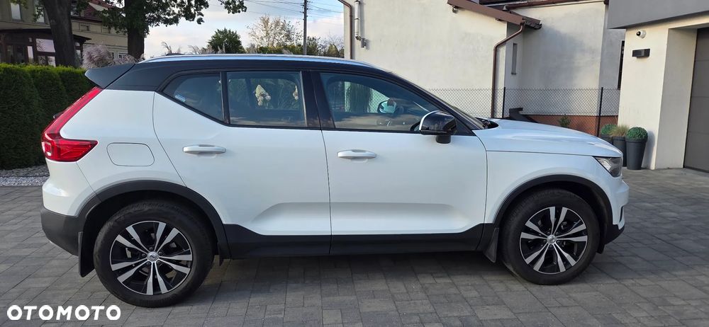 Volvo XC 40 T3 Momentum - 4