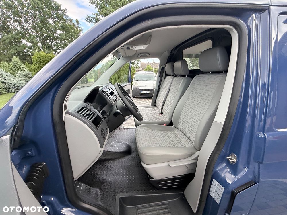 Volkswagen Transporter - 11