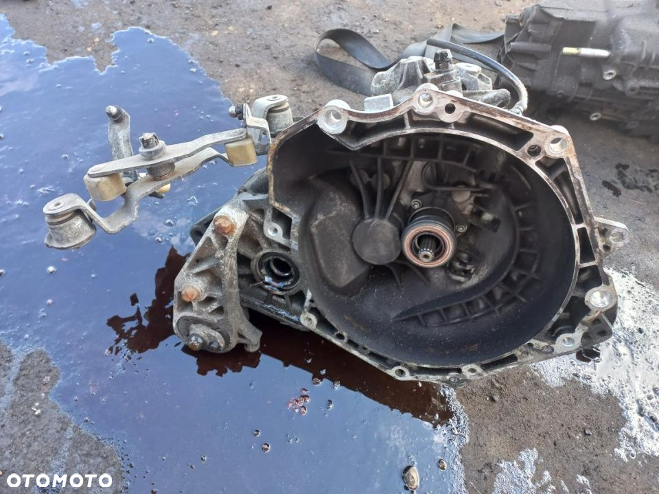 Opel Tigra B Corsa D 1.4 16v skrzynia biegów manualna - 2