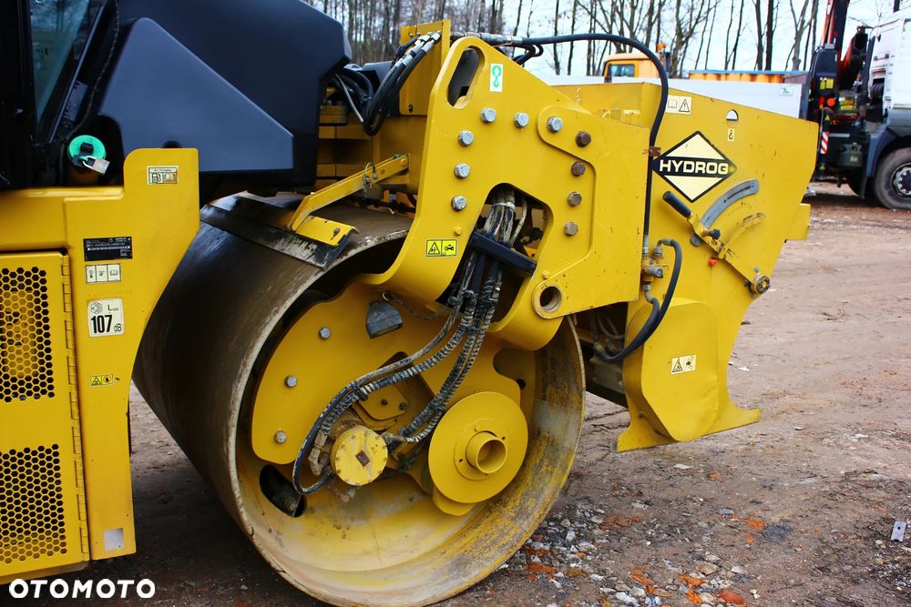 Caterpillar CAT CD10 WALEC STALOWY WIBRACYJNY Z DZIELONYMI BĘBNAMI +KOSZ HYDROG AX077 - 11