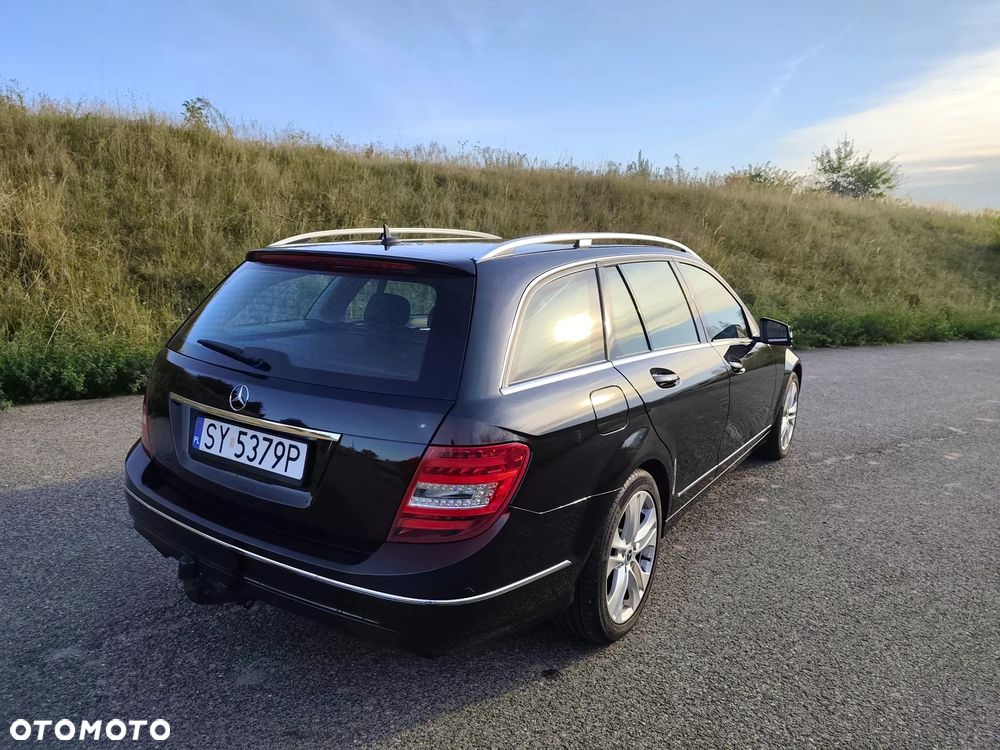 Mercedes-Benz Klasa C 180 CGI BlueEff Avantgarde - 12