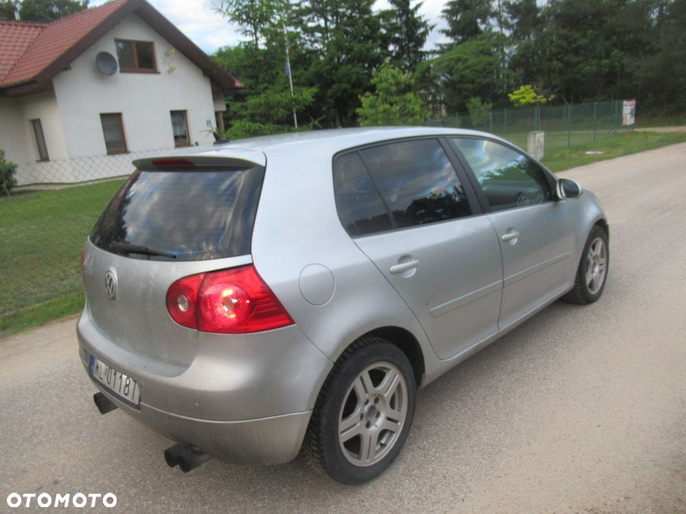 Volkswagen Golf - 5