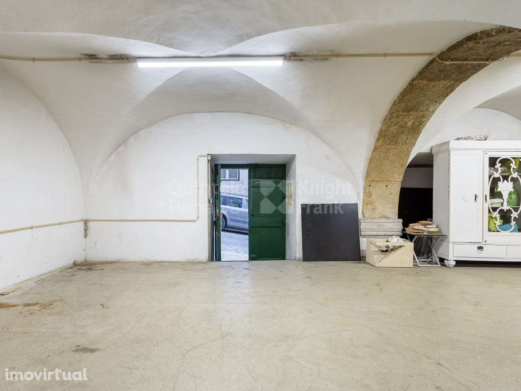 Loja para arrendamento na Misericórdia - Grande imagem: 2/25