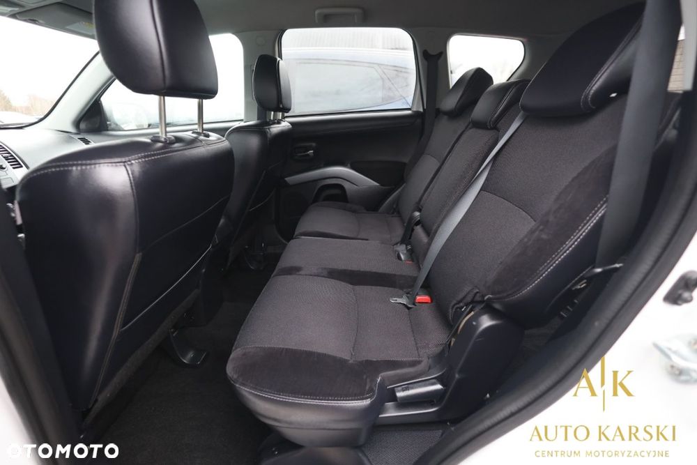 Mitsubishi Outlander - 28