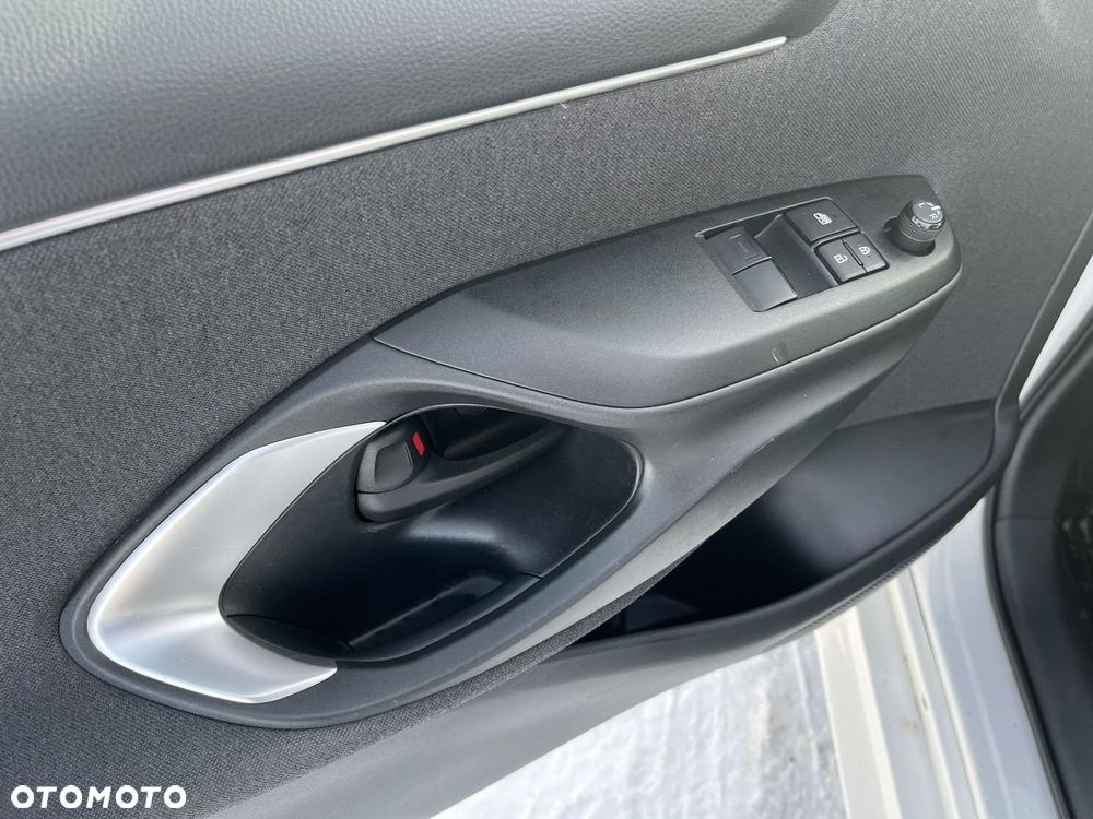 Toyota Yaris - 25