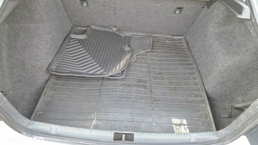 Skoda RAPID 1.6 TDI DPF Style - 10
