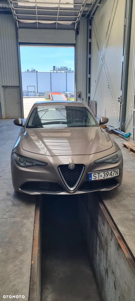 Alfa Romeo Giulia 2.2 D Turbo Super - 6
