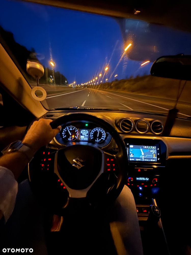 Suzuki Vitara 1.6 Comfort 4WD - 18